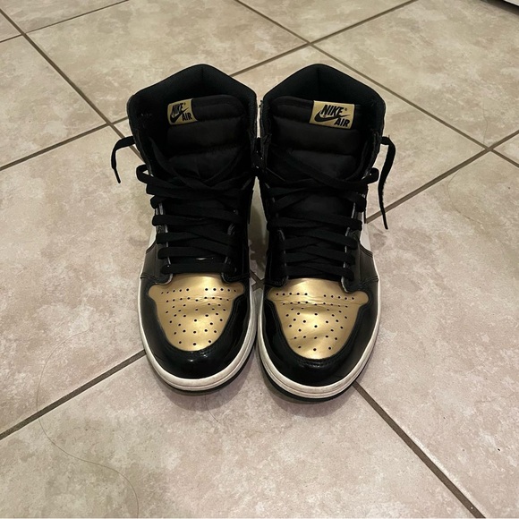 Nike Air Jordan 1 Retro High NRG
Patent Gold Toe - Picture 6 of 11